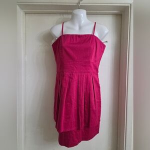 Guess Elegant Fuchsia Sleeveless Dress. Guess Spaguetti Strap Mini Pleated Dress